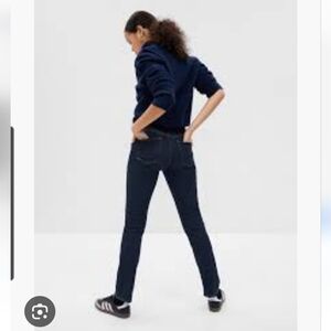 GAP Classic Straight High Rise jeans, size 10 Tall!